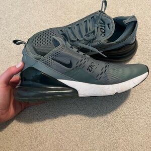 Nike Airmax 270’s dark green color